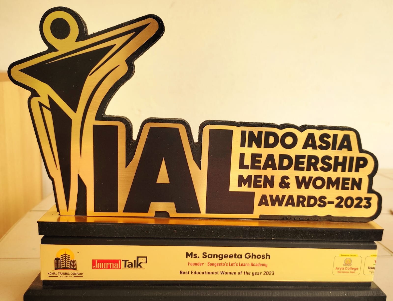 Best Educationist (Women) of the Year — Indo Asia Leadership Men & Women Awards